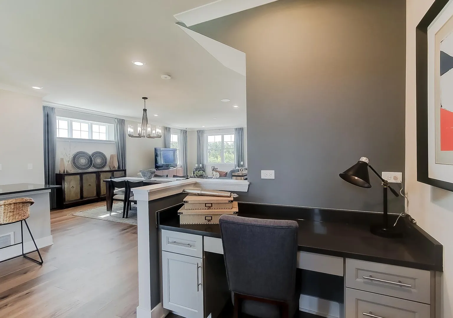 3 bed, 2.5 bath, 2328 sqft, $3,400 — Photo 2