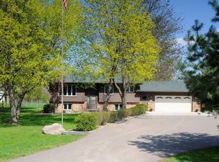3434 Lake Haughey Rd, Maple Plain, MN 55359
