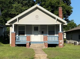 1224 N Summit Ave, Springfield, MO 65802