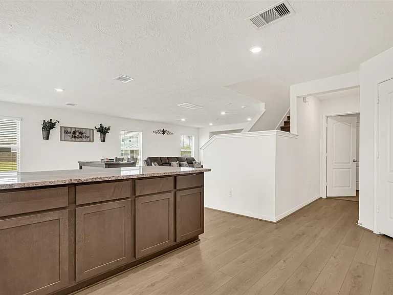 5510 Blackbird Ln — Photo 8