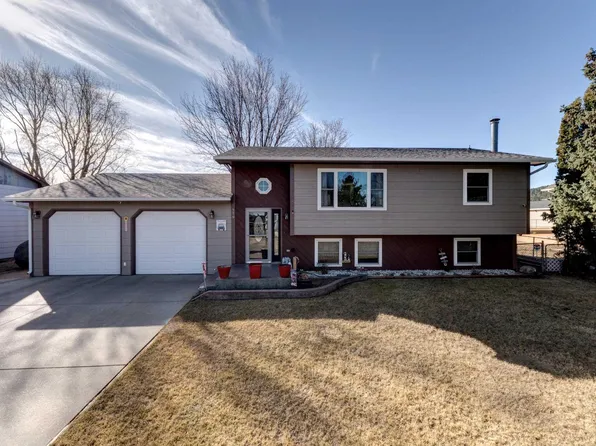 779 Seahawk Dr, Rapid City, SD 57701
