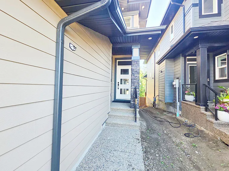 6636 Crawford Lndg SW — Photo 3