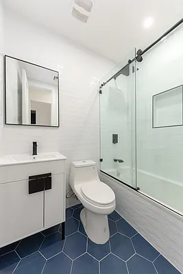 Rented by Avenues Real Estate | media 17