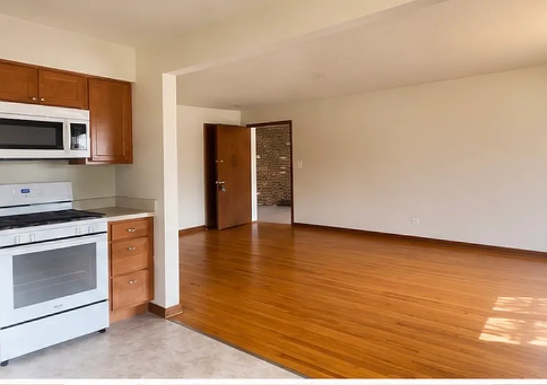 826 N Milwaukee Ave #D2 — Photo 5