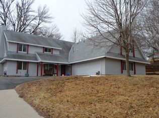 20585 Greenview Rd, Council Bluffs, IA 51503