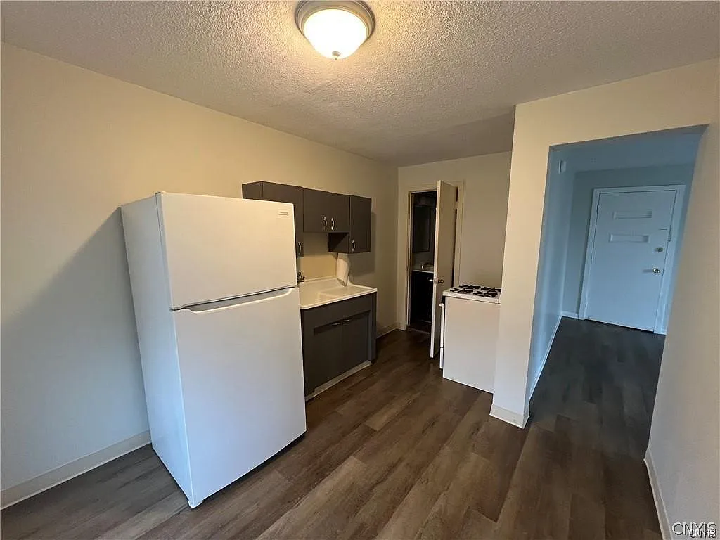 1 bed, 1.0 bath, 600 sqft, $950 — Photo 4