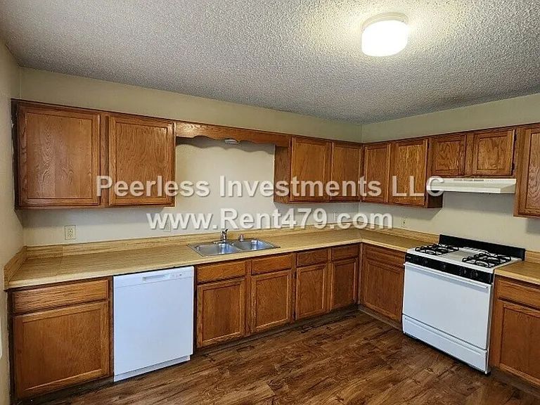 505 4th Ave SW — Photo 6