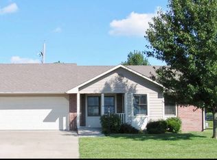 2382 SW Honeysuckle Ln, Topeka, KS 66614