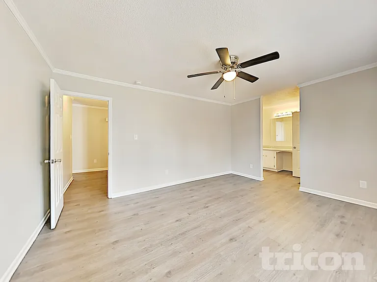 605 Colorado Ct — Photo 38