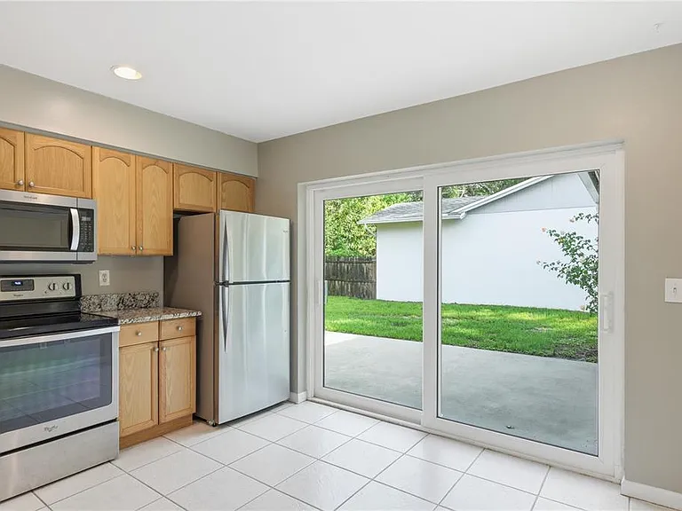 2914 Cypress Green Dr — Photo 11