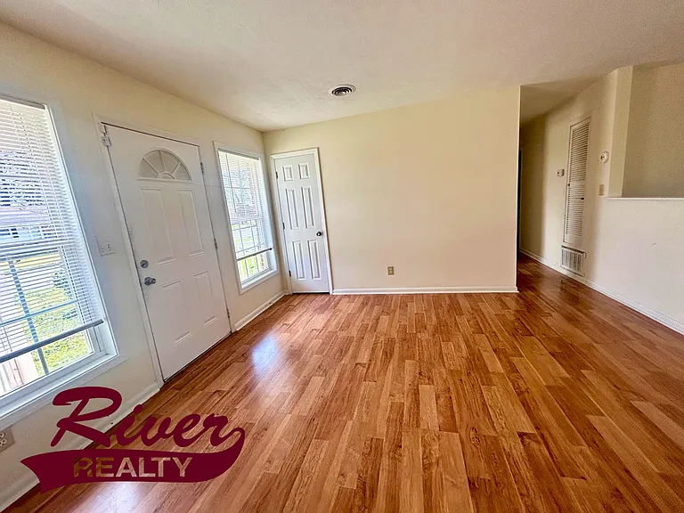 3211 Kevin Dr — Photo 6