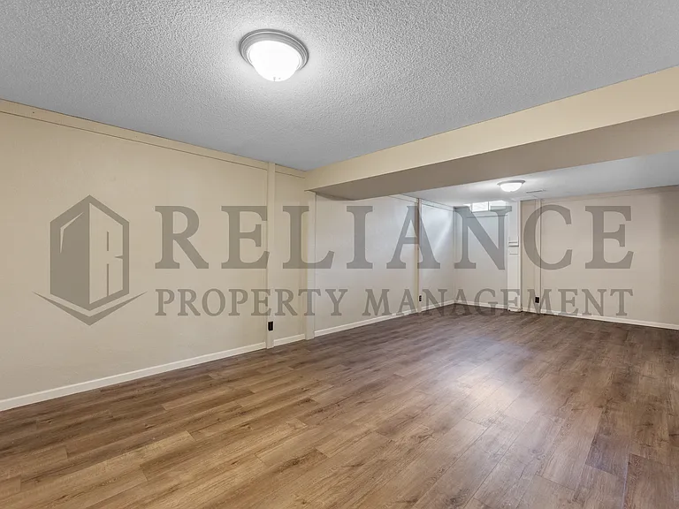 117 S Lark Ln — Photo 17
