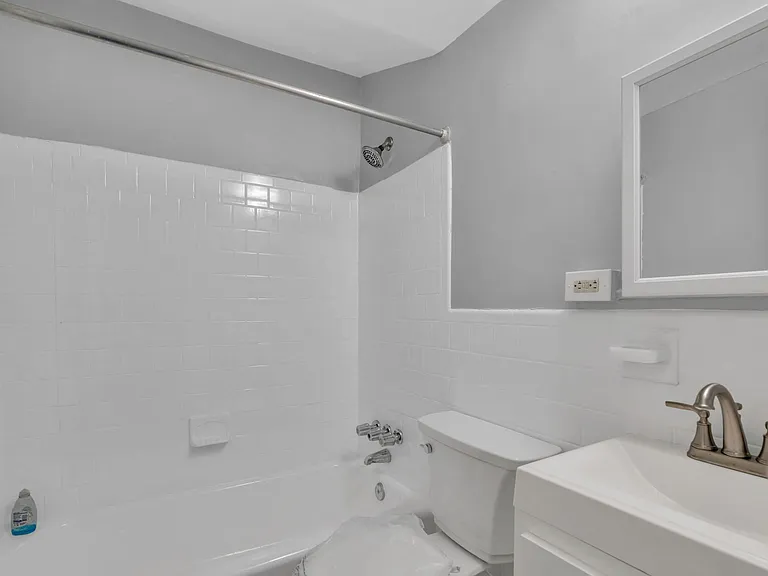 John Jay Apartments — Photo 23