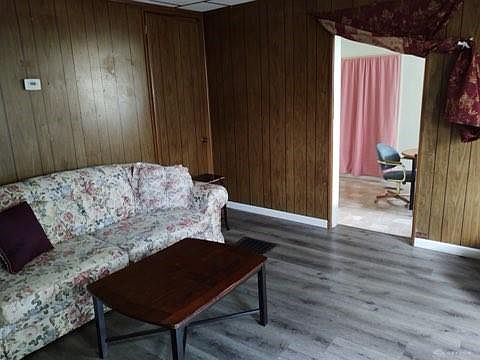 1st image of 917 Xenia Ave
