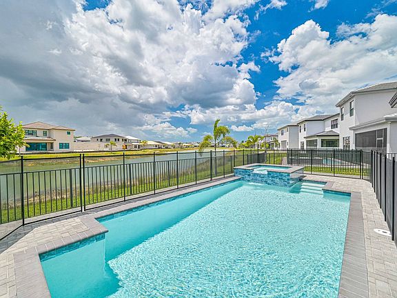 3rd image of 12727 Caballo Ct