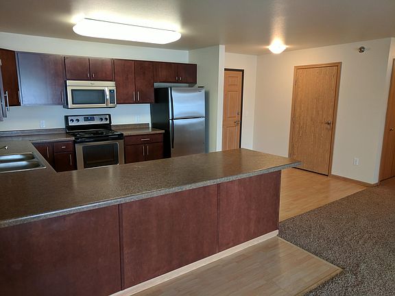 2nd image of 615 33rd Avenue W # First Floor