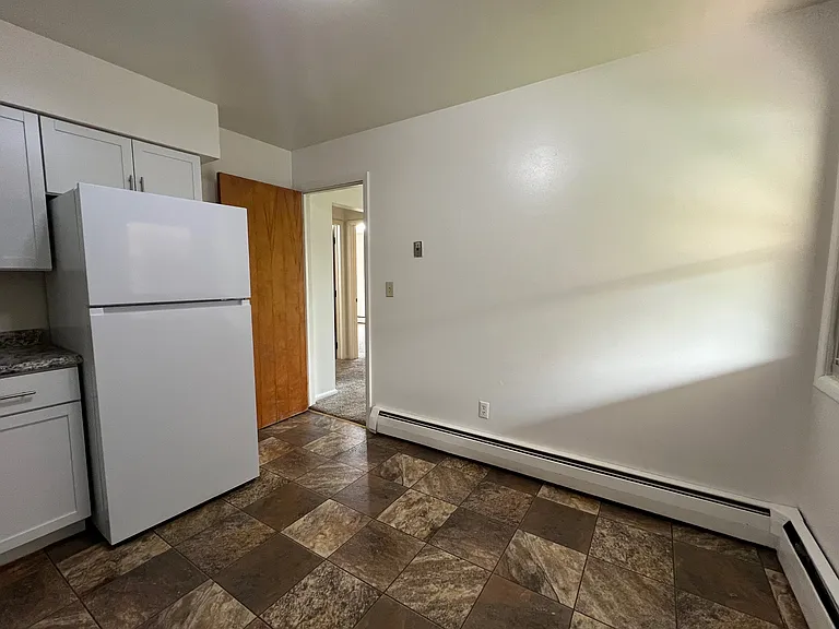803 Lincoln Ave #6 — Photo 3