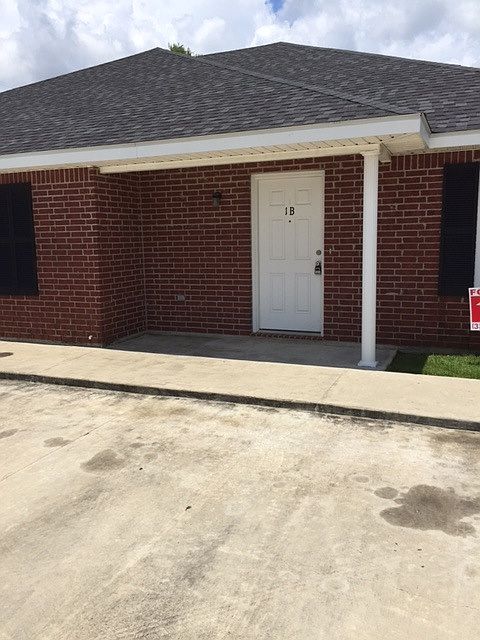 1st image of 1724 Fox Run Dr #2