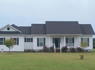 1557 Stage Coach Rd, Pelham, GA 31779