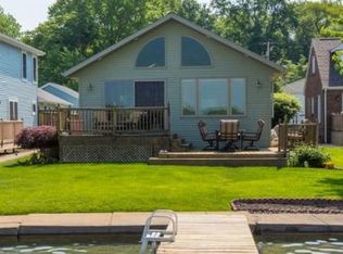 51243 Maplewood Dr, Elkhart, IN 46514