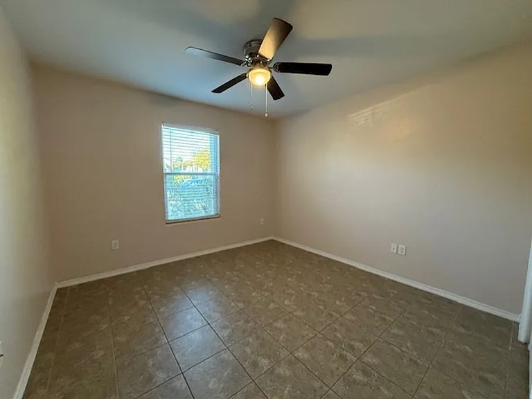 2521 La Parra Ln — Photo 8