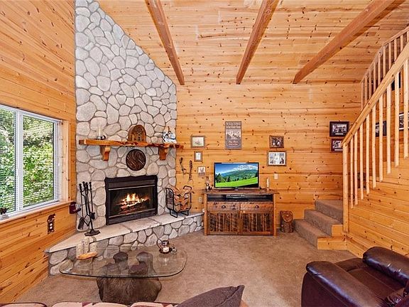 5th image of 679 Kern Ln