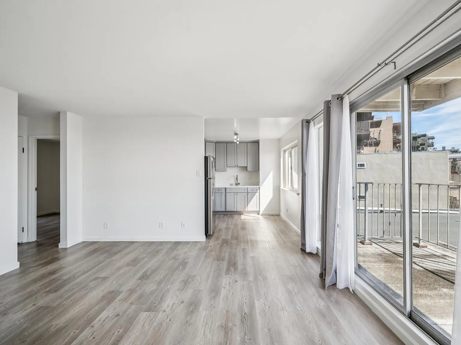 2 bed, $5,395 — Photo 3