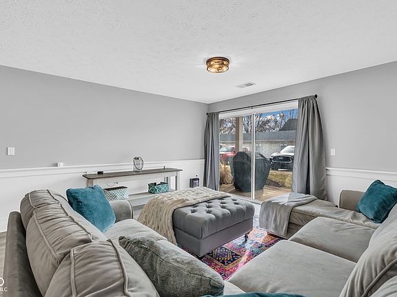 5th image of 8314 Glenwillow Ln Unit 103