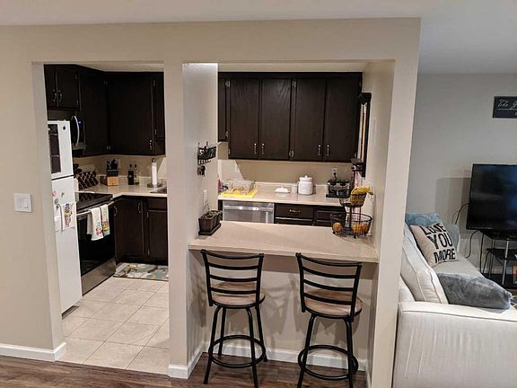3rd image of 8120 Cottonwood Hills Ct