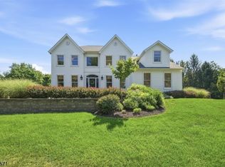 1 Pendleton Ct, Clinton Twp., NJ 08801