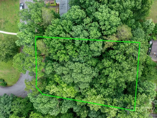 1135 Pinebrook Ave SE, Valdese, NC 28690