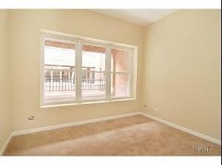 4720 N Bernard St APT 3W, Chicago, IL 60625