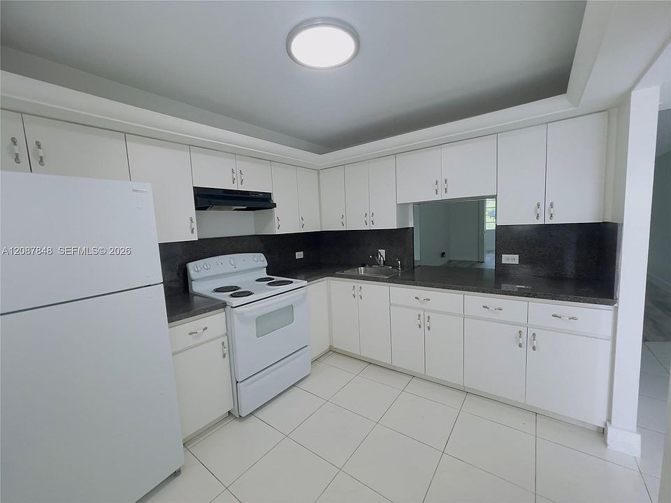 1st image of 443 NE 195th St APT 338