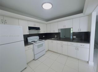 Royal Oaks Condo, Miami, FL 33179