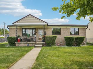 8286 Westminster Ave, Warren, MI 48089
