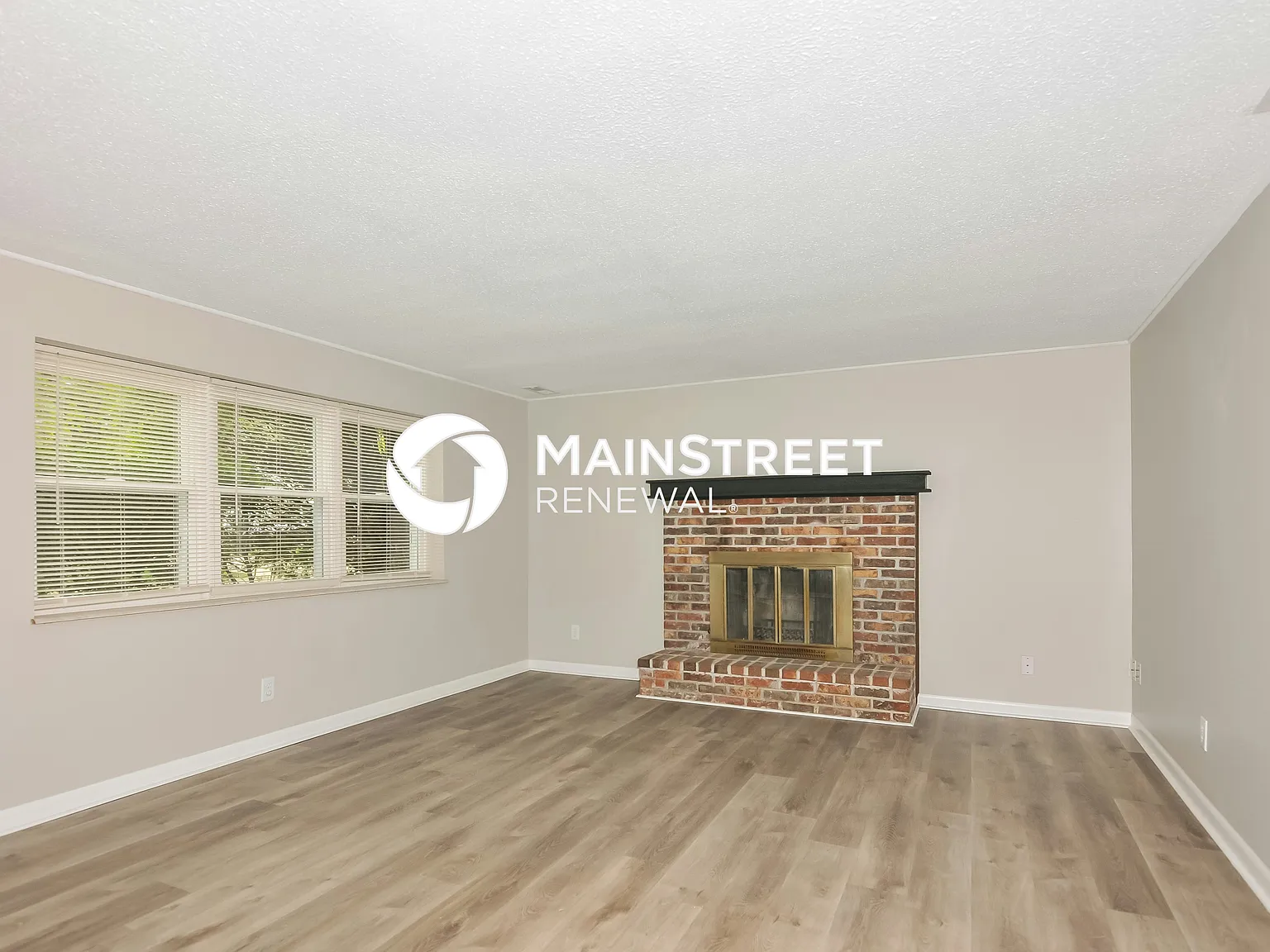 562 Green Forest Dr — Photo 3