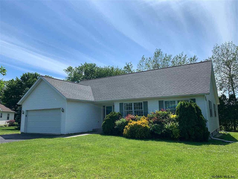 1st image of 23 Copperfield Dr