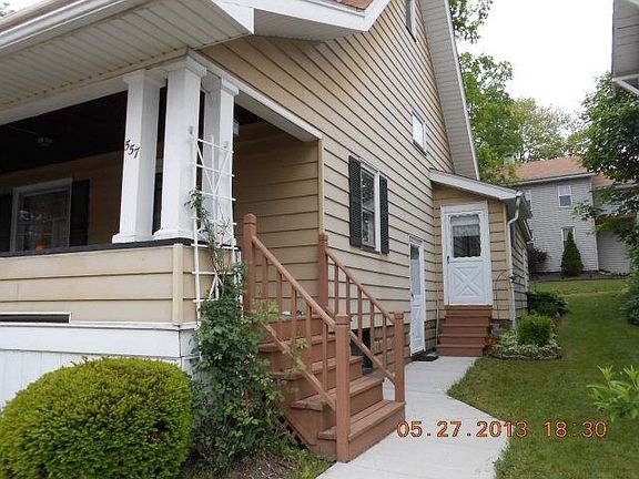 2nd image of 557 North St