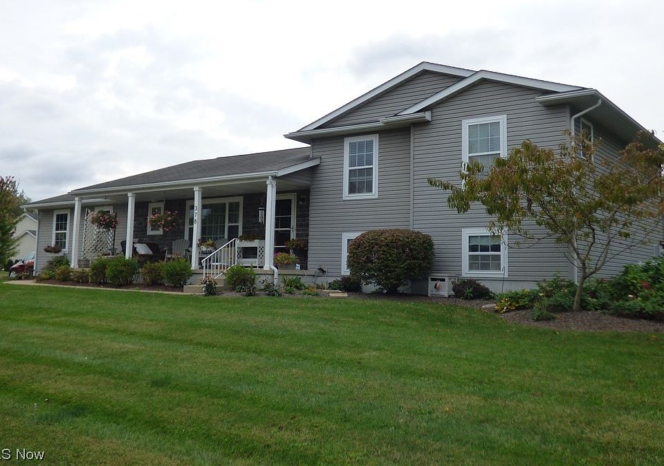 1st image of 378 Greenview Ct