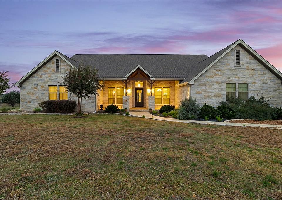 1st image of 396 Dos Lagos Dr