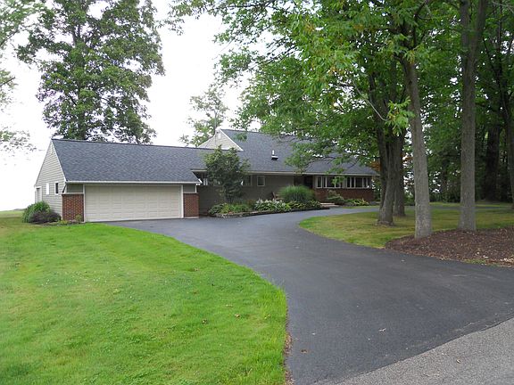 2nd image of 4884 E Shorewood Dr