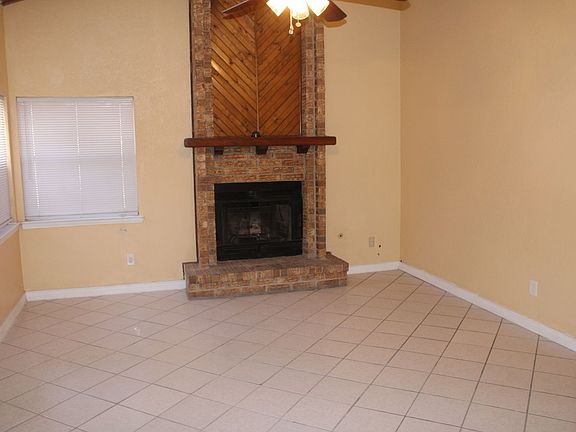 5th image of 11724 Jennifer Dr