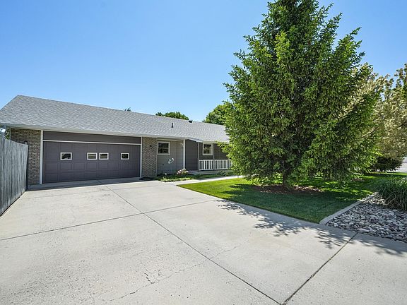 4th image of 3029 Bookcliff Ave