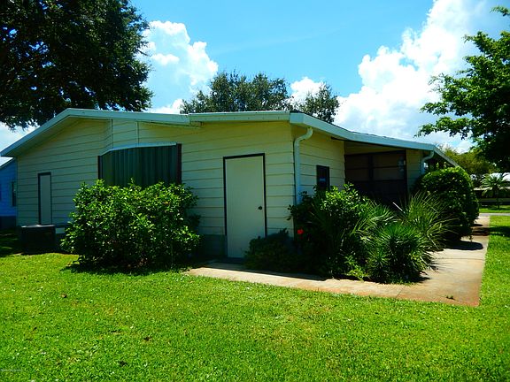 5th image of 720 Wedelia Dr
