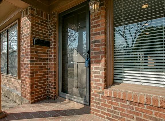 3rd image of 5612 S Schilder Dr