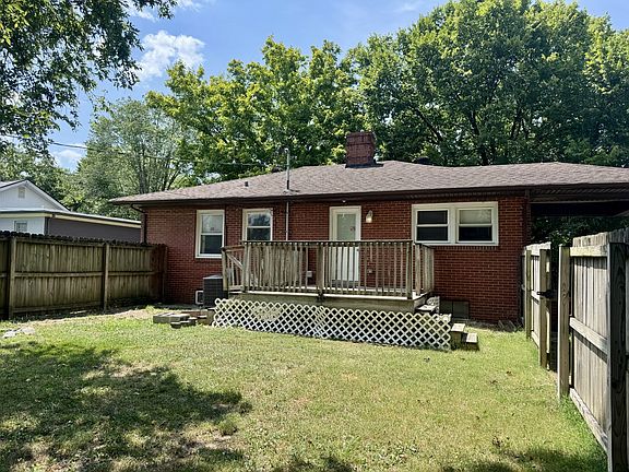3rd image of 817 Rockwood Hts