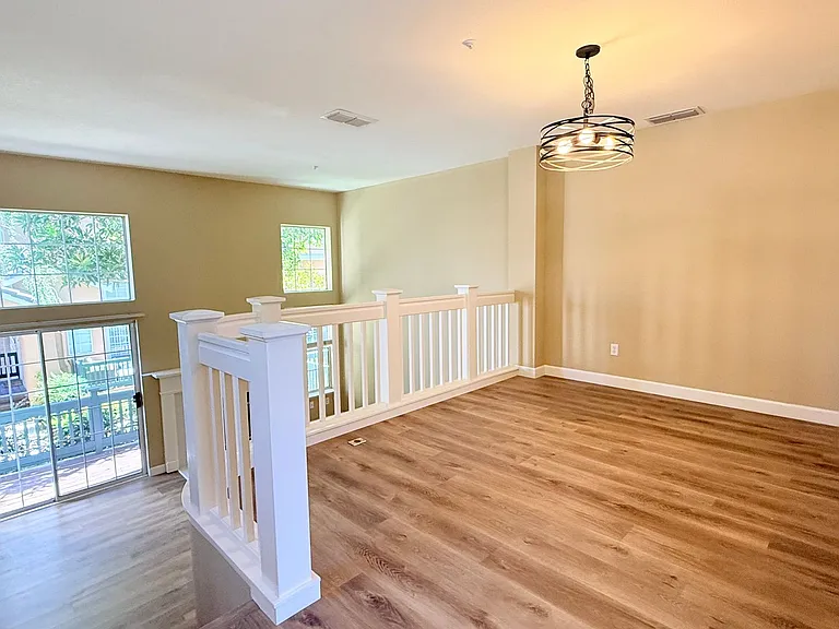 401 Skylark Ct — Photo 15