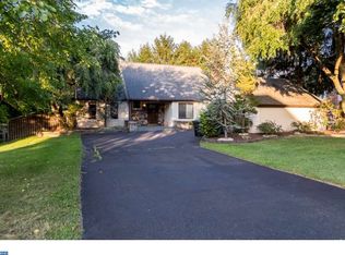 81 Signal Hill Rd, Holland, PA 18966