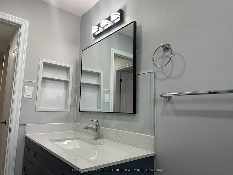 7490 Middleshire Dr — Photo 40