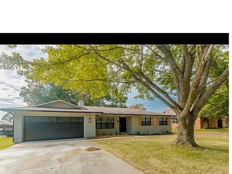 514 Oakwood St — Photo 15